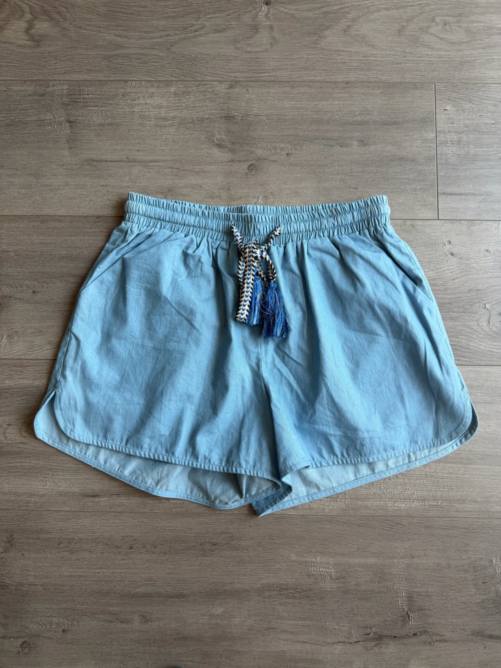 Joy Joy elastic waistband drawstring chambray shorts - size medium